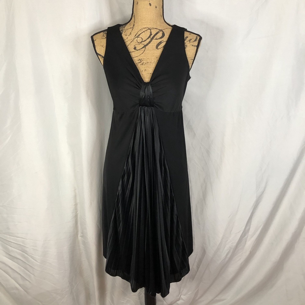 MOTHERHOOD‎ MATERNITY Size Small Accordion Pleated Satin Insert Sleeveless Dress